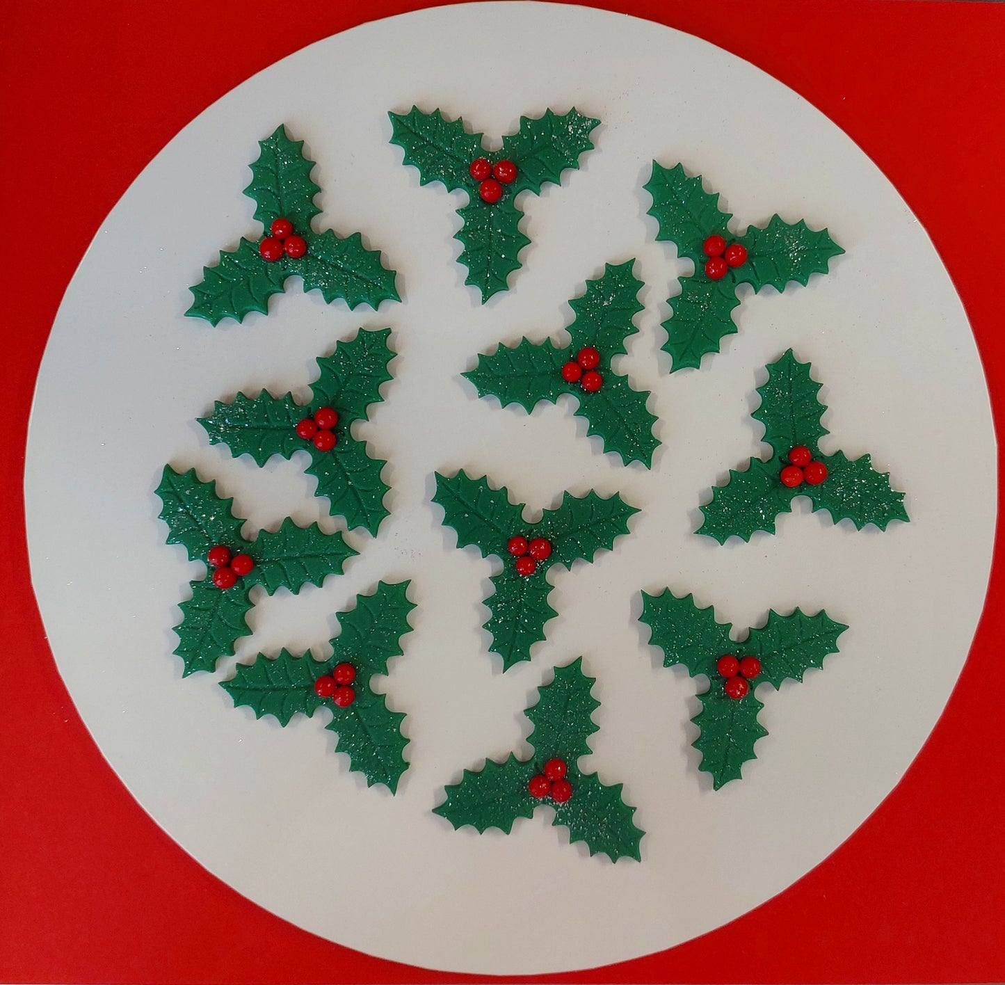 12 x Holly and berries, edible fondant icing Christmas cake topper / decorations.